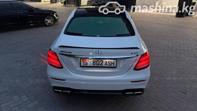 Mercedes-Benz E-Класс AMG V (W213) 63 AMG 4.0 AT 4WD