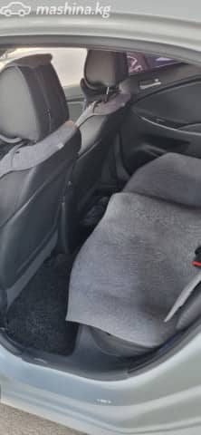 Hyundai Accent IV 1.4 CVT