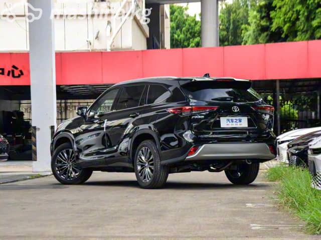 Toyota Highlander IV (U70) 2.4 AT