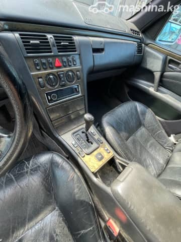 Mercedes-Benz E-Класс II (W210, S210) 280 2.8 AT