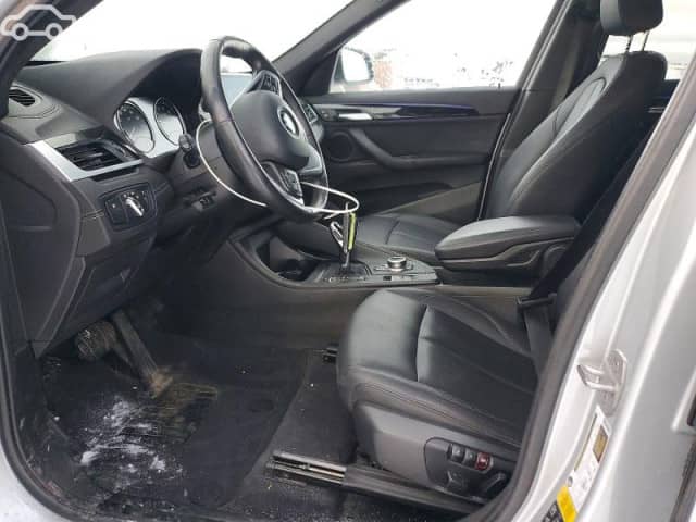 BMW X1 II (F48) Рестайлинг 28i xDrive 2.0 AT 4WD