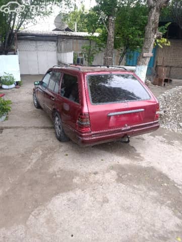 Mercedes-Benz E-Класс I (W124) 220 2.2 MT