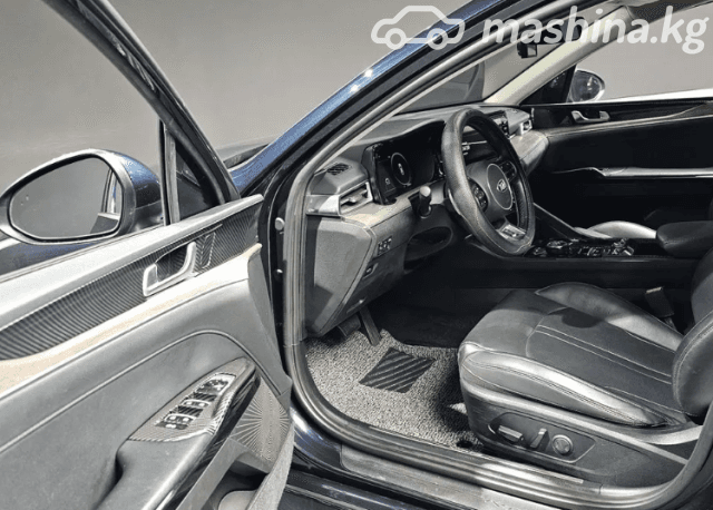 Kia K5 III LPi 2.0 AT