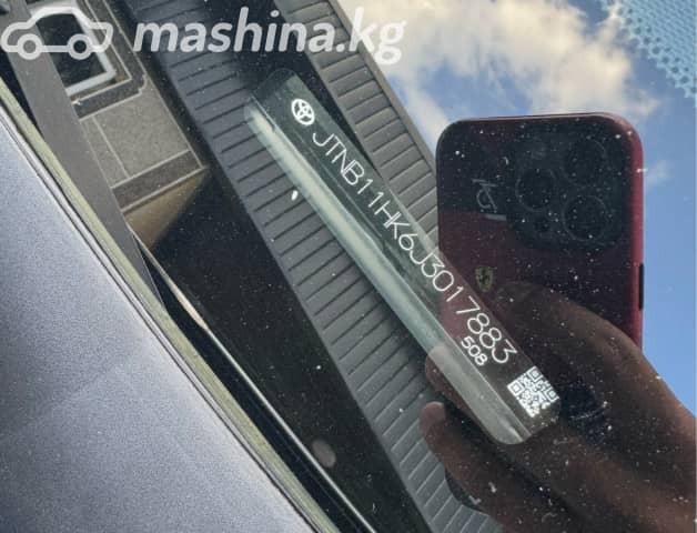 Toyota Camry VIII (XV70) 2.5 AT