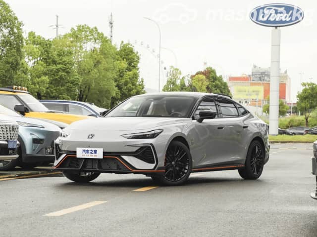 Changan UNI-V 1.5 AMT