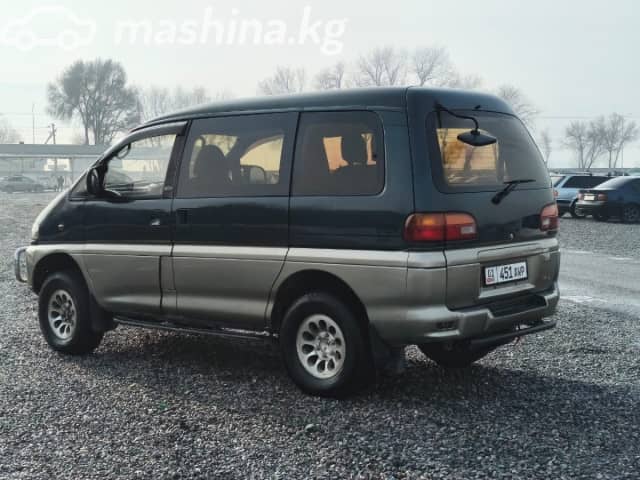 Mitsubishi Delica IV 3.0 AT 4WD
