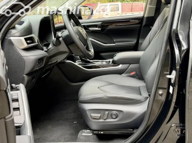 Toyota Highlander IV (U70) 2.4 AT