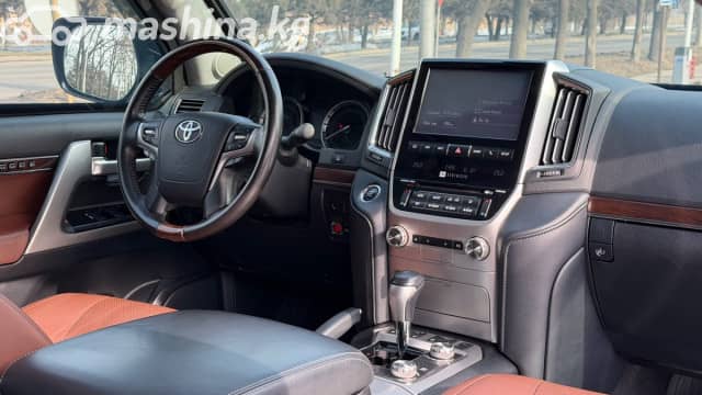 Toyota Land Cruiser 200 Series Рестайлинг 2 4.5d AT 4WD