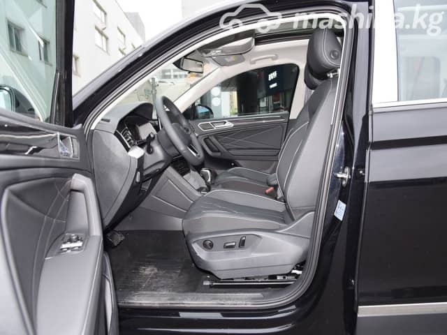 Volkswagen Tiguan III (China Market) 2.0 AMT