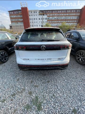 Volkswagen Tiguan III (China Market) 2.0 AMT 4WD