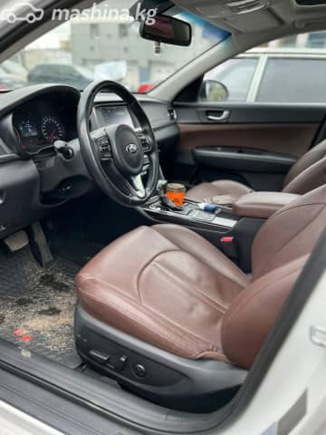 Kia K5 II 2.0 AT