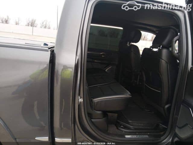 RAM 1500 V Quad Cab 5.7 AT 4WD