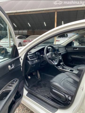 Kia K5 II 2.0 AT
