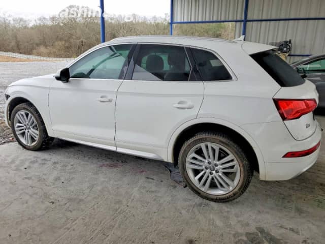 Audi Q5 II (FY) 45 TFSI 2.0 AMT 4WD