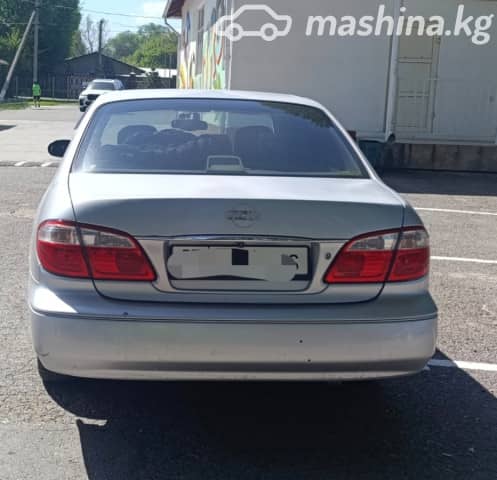 Nissan Maxima V (A33) 2.0 MT