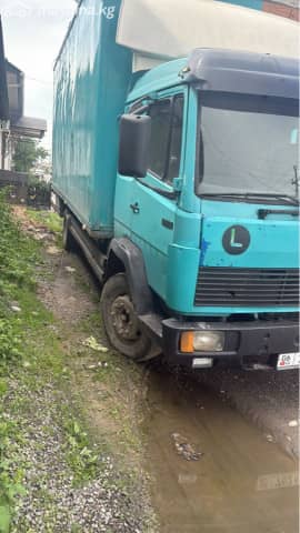 Mercedes-Benz Фургон (4х2)