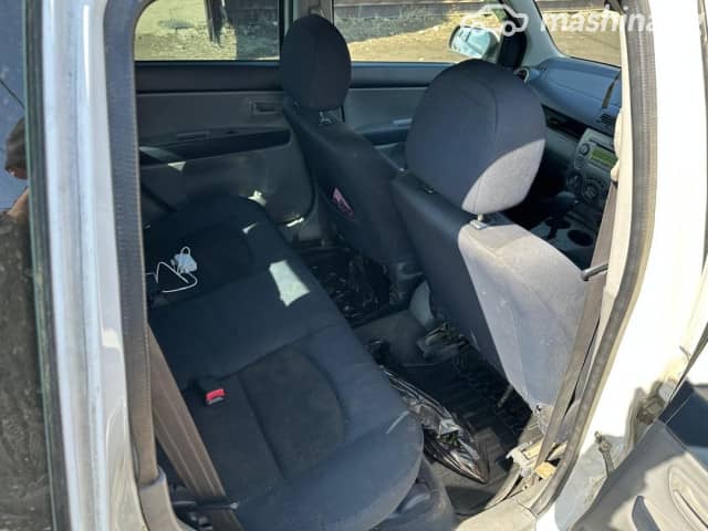 Mazda Demio II (DY) 1.3 AT