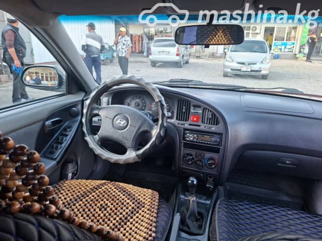Hyundai Elantra III (XD2) Рестайлинг 1.6 MT
