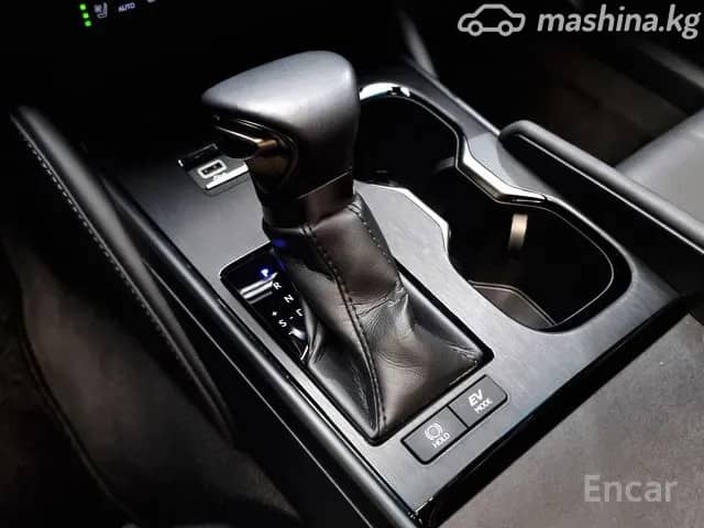 Lexus ES VII Рестайлинг 300h 2.5hyb CVT