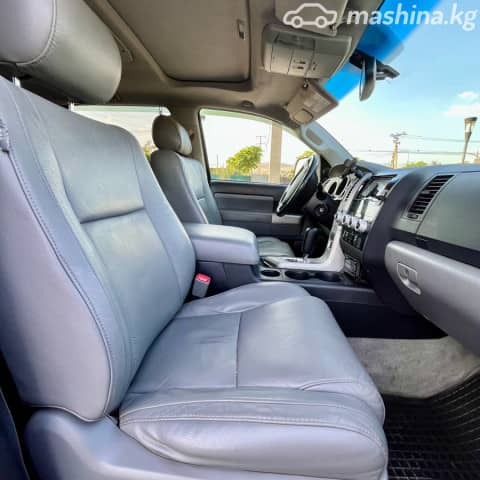 Toyota Sequoia II 5.7 AT 4WD