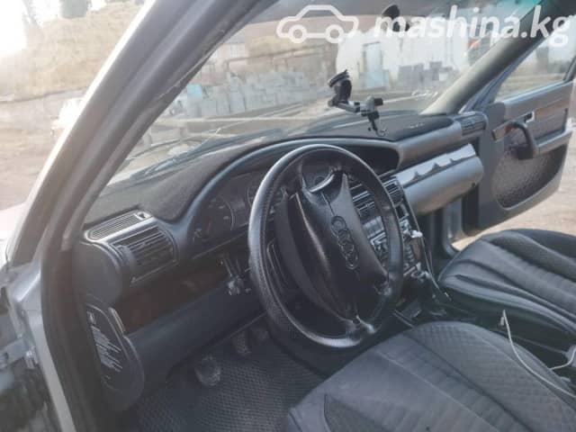 Audi A6 I (C4) 2.6 MT