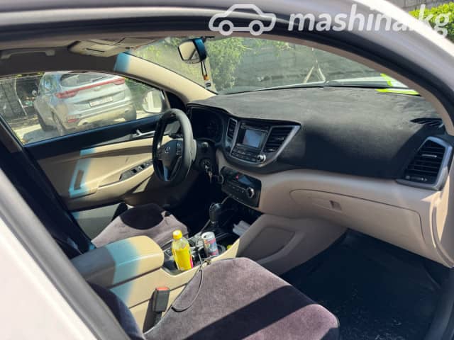 Hyundai Tucson III 1.6T AT