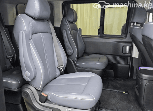 Hyundai Staria 1.6hyb AT