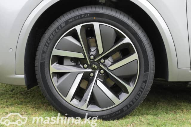 LiXiang L9 Рестайлинг 1.5hyb AT 4WD