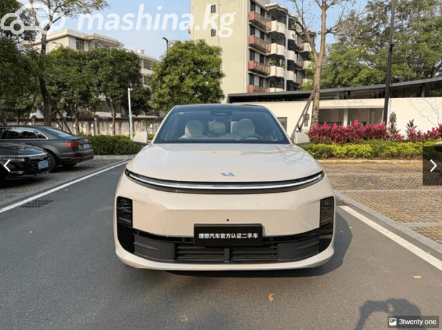 LiXiang L6 1.5hyb AT 4WD