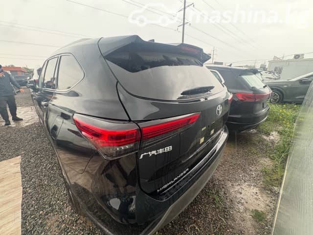Toyota Highlander IV (U70)