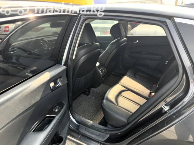 Kia K5 II 2.0 AT