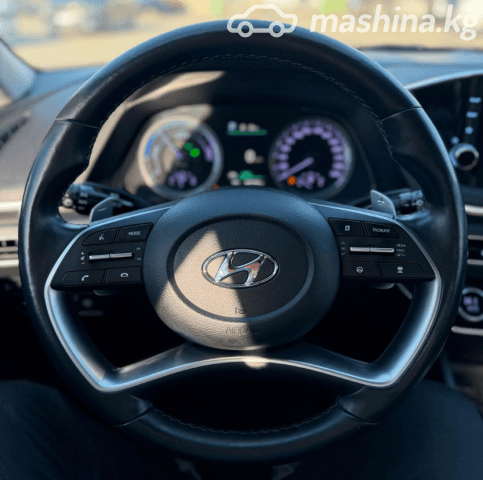 Hyundai Sonata VIII (DN8) 2.0hyb AT