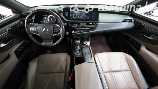 Lexus ES VII Рестайлинг 300h 2.5hyb CVT