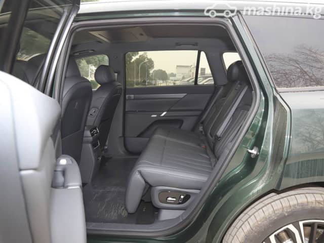 Dongfeng eπ 008 82.28 kWh 1.5hyb AT 4WD
