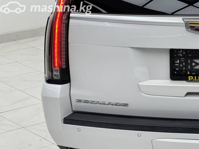 Cadillac Escalade IV ESV 6.2 AT 4WD