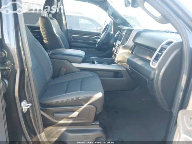 RAM 1500 V Quad Cab 3.6 AT 4WD