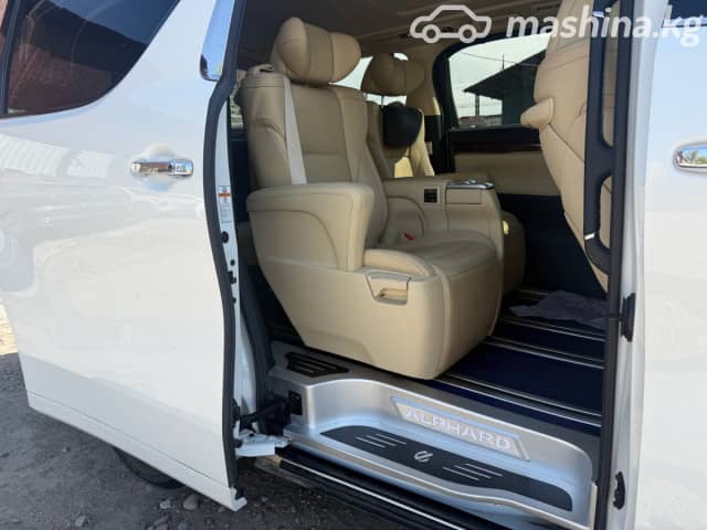 Toyota Alphard III Рестайлинг 2.5hyb CVT 4WD
