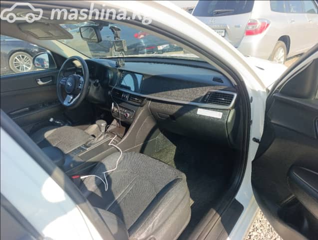 Kia K5 II 2.0 AT