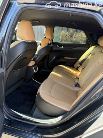 Kia K5 III 1.6 AT