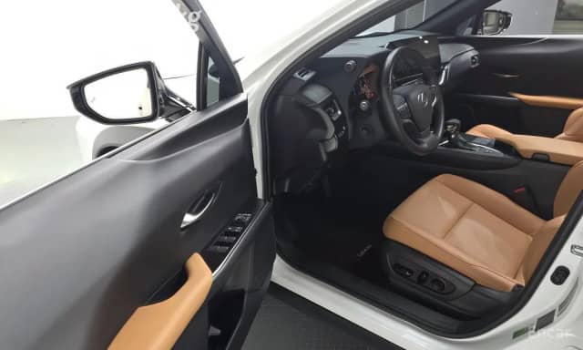 Lexus UX I 250h 2.0hyb CVT
