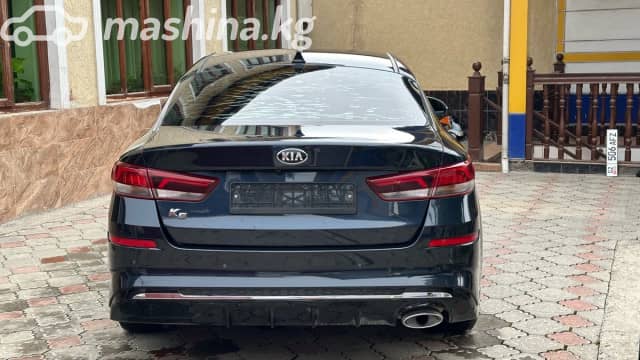 Kia K5 II 2.0 AT