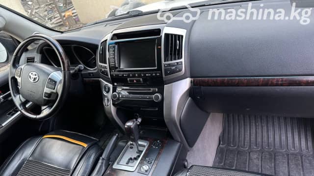 Toyota Land Cruiser 200 Series Рестайлинг 1 4.6 AT 4WD
