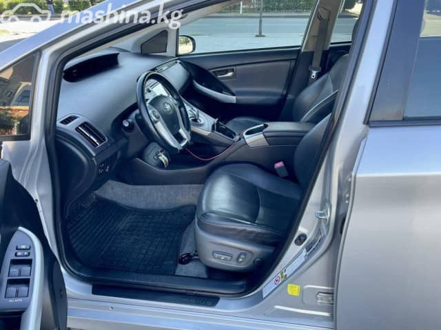 Toyota Prius III Рестайлинг (XW30) 1.8hyb AT