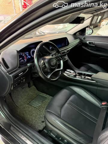 Hyundai Sonata VIII (DN8) 1.6 AT