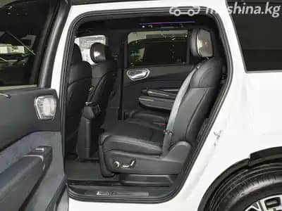Lynk & Co 900 2.0hyb AT 4WD