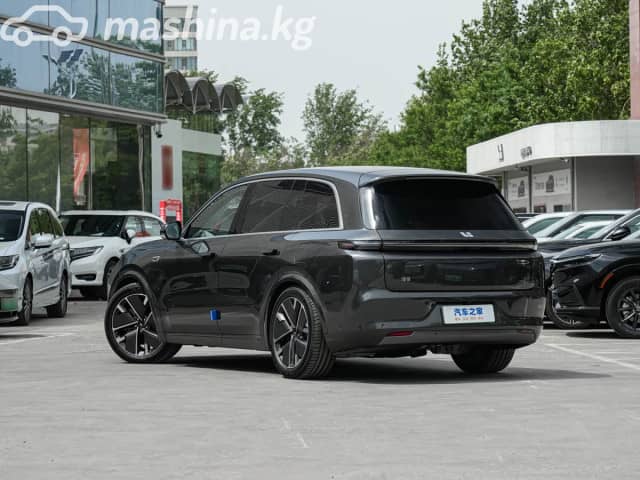 LiXiang L8 Рестайлинг 1.5hyb AT 4WD