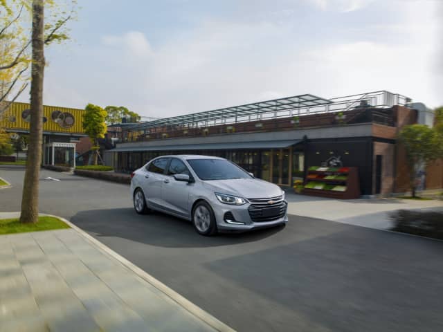Chevrolet Onix II 1.2 AT