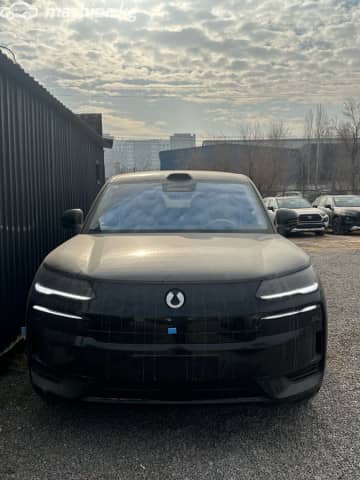 Denza N9 2.0hyb CVT 4WD