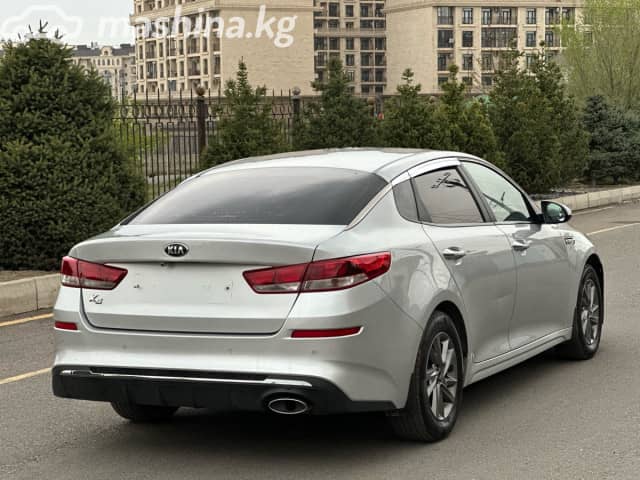 Kia K5 II 2.0 AT