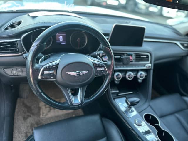 Genesis G70 I 2.0 AT 4WD